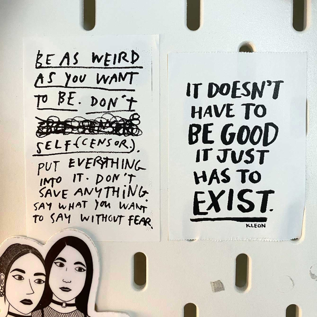 Autocollants motivants créés par Anna Serri et Austin Kleon.